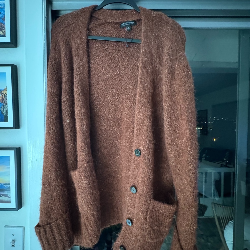 Super soft cardigan made of Italian yarn